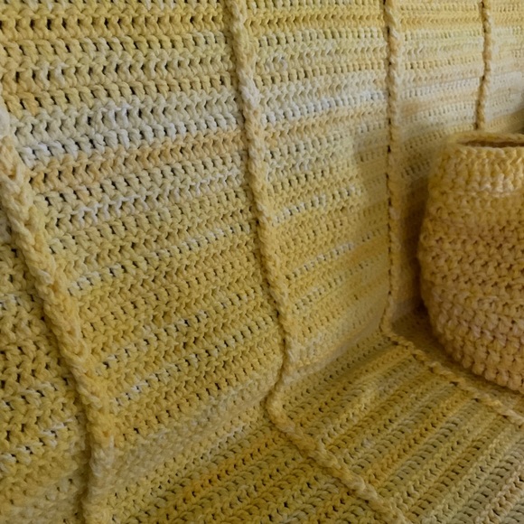 New Hand Crafted Sunshine Blanket Yellow Ombré